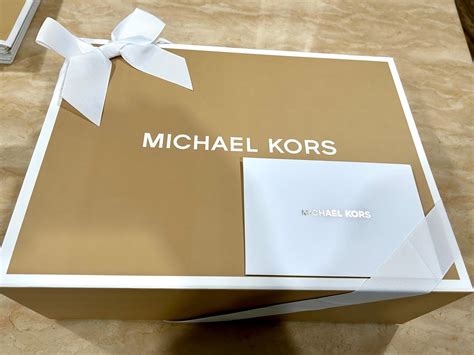 michael kors gift unboxing|Michael Kors gift with purchase.